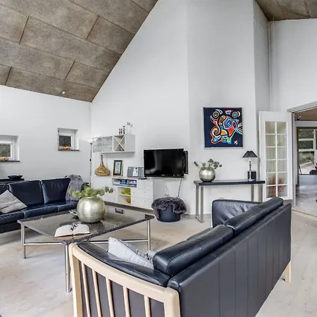 Sjamme - 1-2km From The Sea By Interhome Blåvand